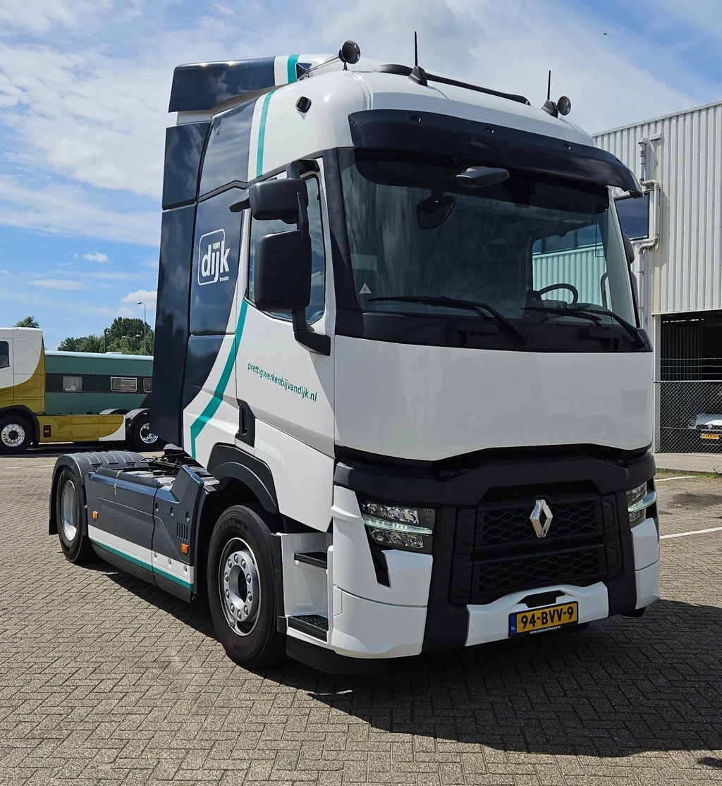 Renault T T440 T4x2 sleeper cab leasen
