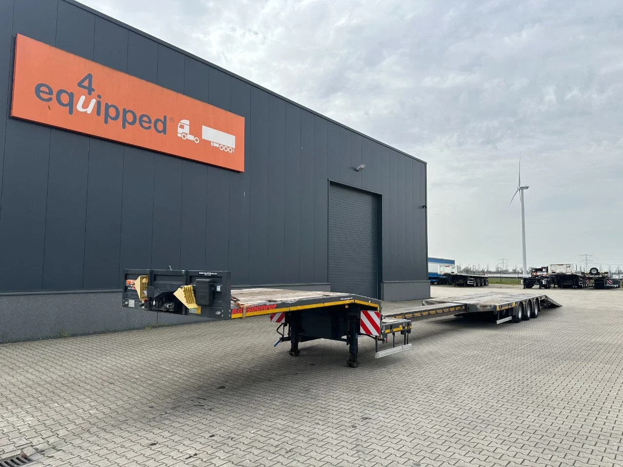 KAESSBOHRER Lowbed / 6.00m extendable / hydraulic ramps / steering-axle / lift-axle leasen