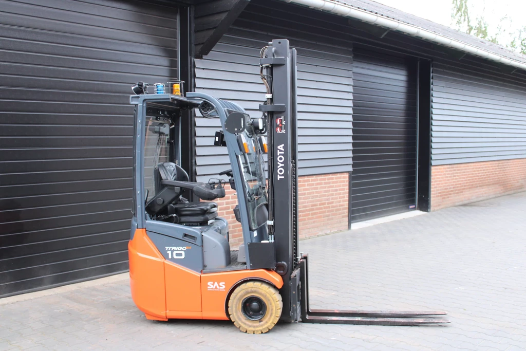 Toyota 7FBEST10 heftruck elektrische triplex sidesift leasen