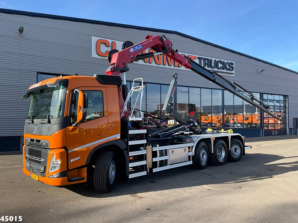 Volvo FM 420 8x2 Euro 6 HMF 26 Tonmeter laadkraan leasen