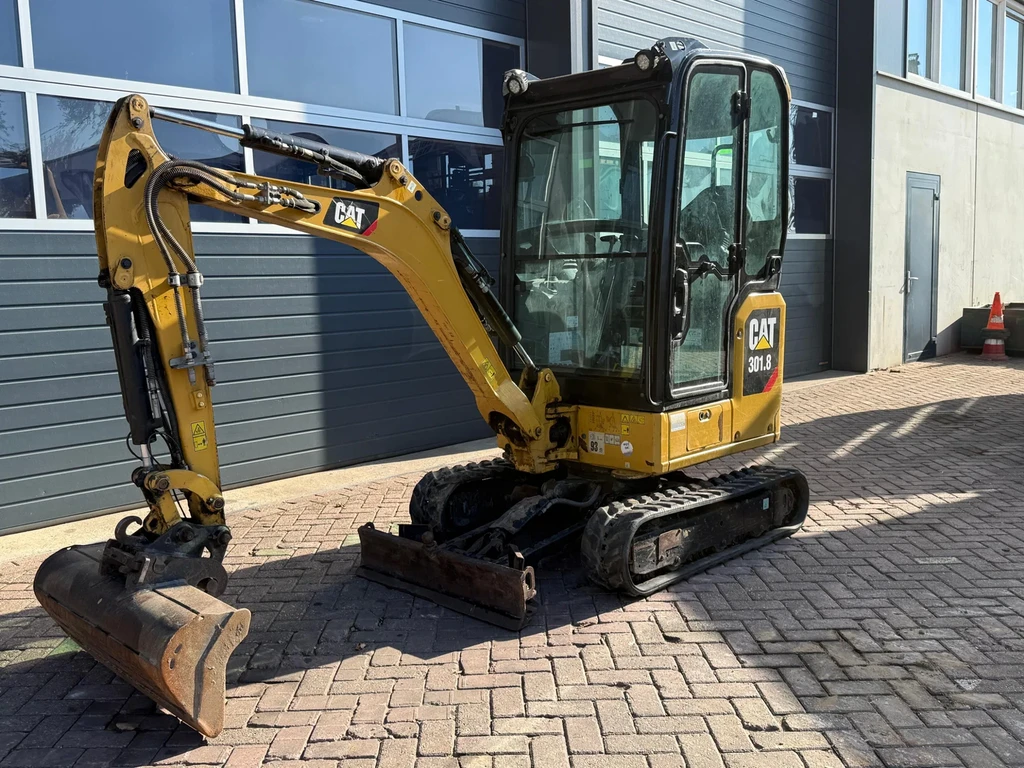 Caterpillar 301.8 leasen