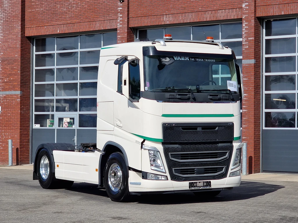 Volvo FH 13.500 4x2 Lowroof - PTO/Hydraulics - Retarder - Alloy wheels leasen