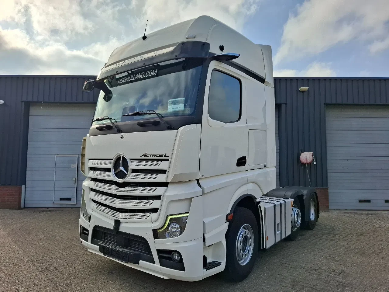 Mercedes-Benz Actros 2545 GIGASPACE 6X2 92348 leasen