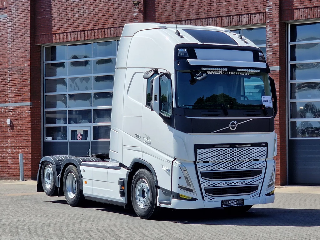 Volvo FH 13.500 Globetrotter XL 6x2 - Retarder - Full air - Leather - Camera leasen