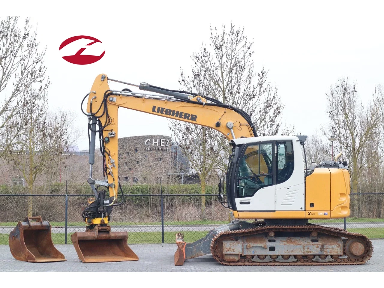 Liebherr R914 COMPACT STD | ROTOTILT | 2X BUCKET | DOZERBLADE leasen