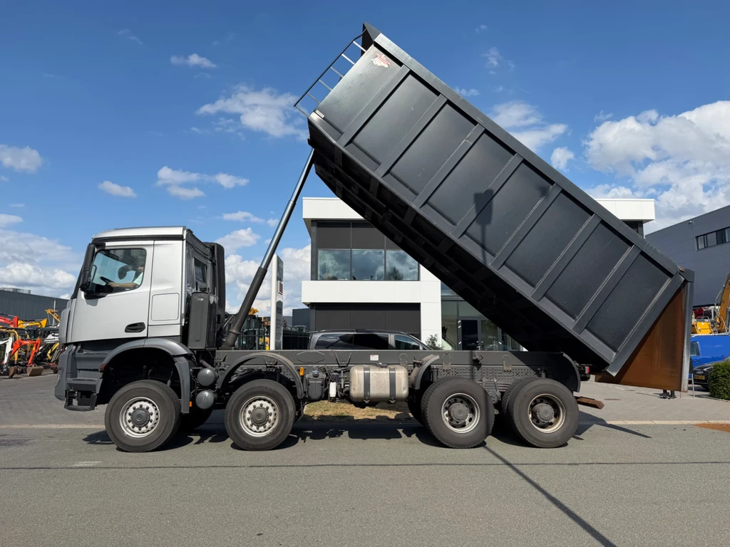 Mercedes-Benz Arocs 4145 8x8 like new! leasen