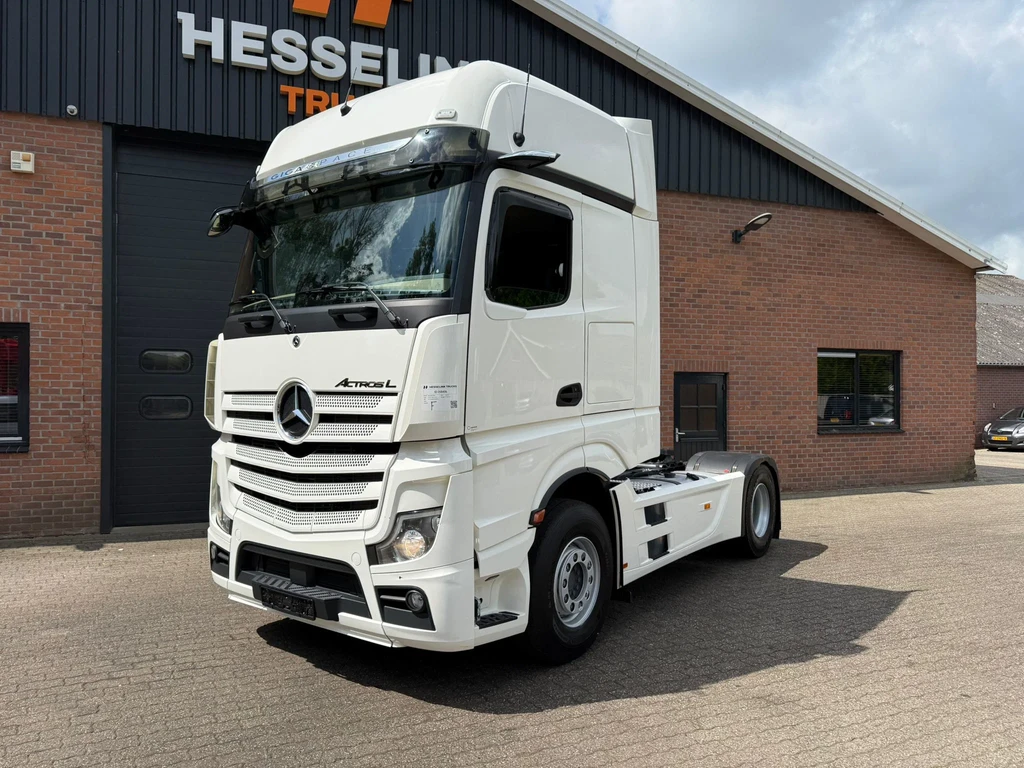 Mercedes-Benz Actros 1845 L Gigaspace 2x tank Standairco Smarttacho 2! 373.281KM NL Truck leasen