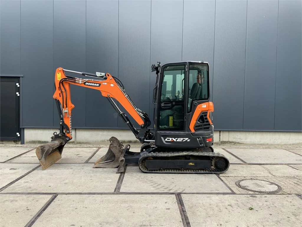 Doosan DX 27 Z leasen
