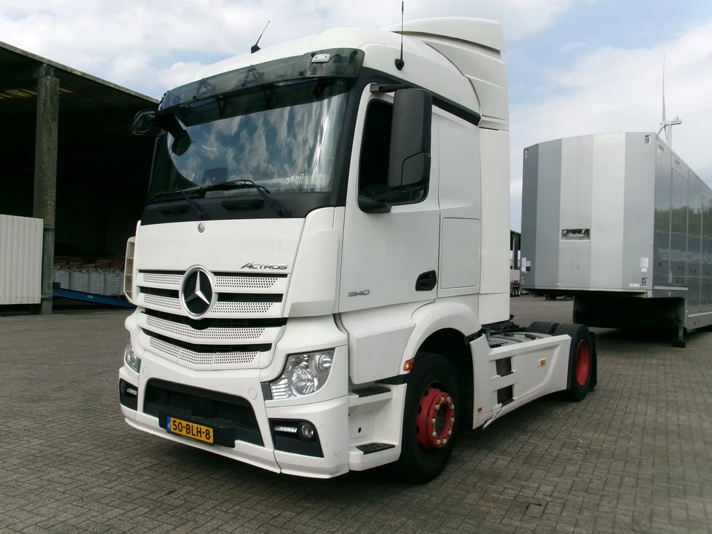 Mercedes-Benz Actros 1840 leasen
