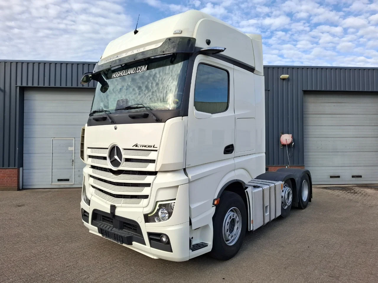 Mercedes-Benz Actros 2545 GIGASPACE 6X2 17538 leasen