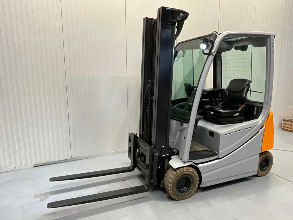 Still RX20-16P Triplex - Freelift - Sideshift leasen