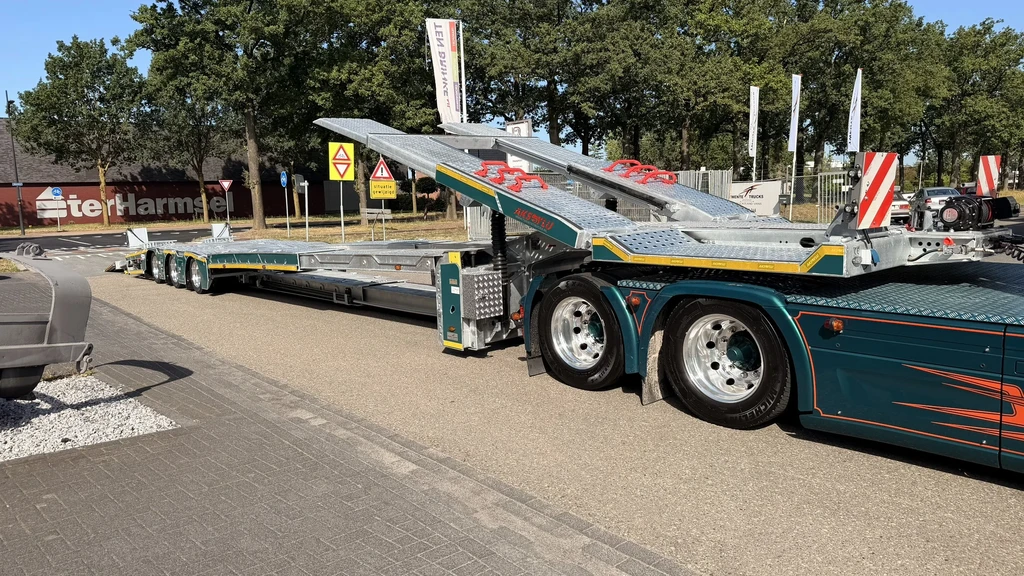 Aksoylu AKTT Truck Multi Equipment Transporter leasen