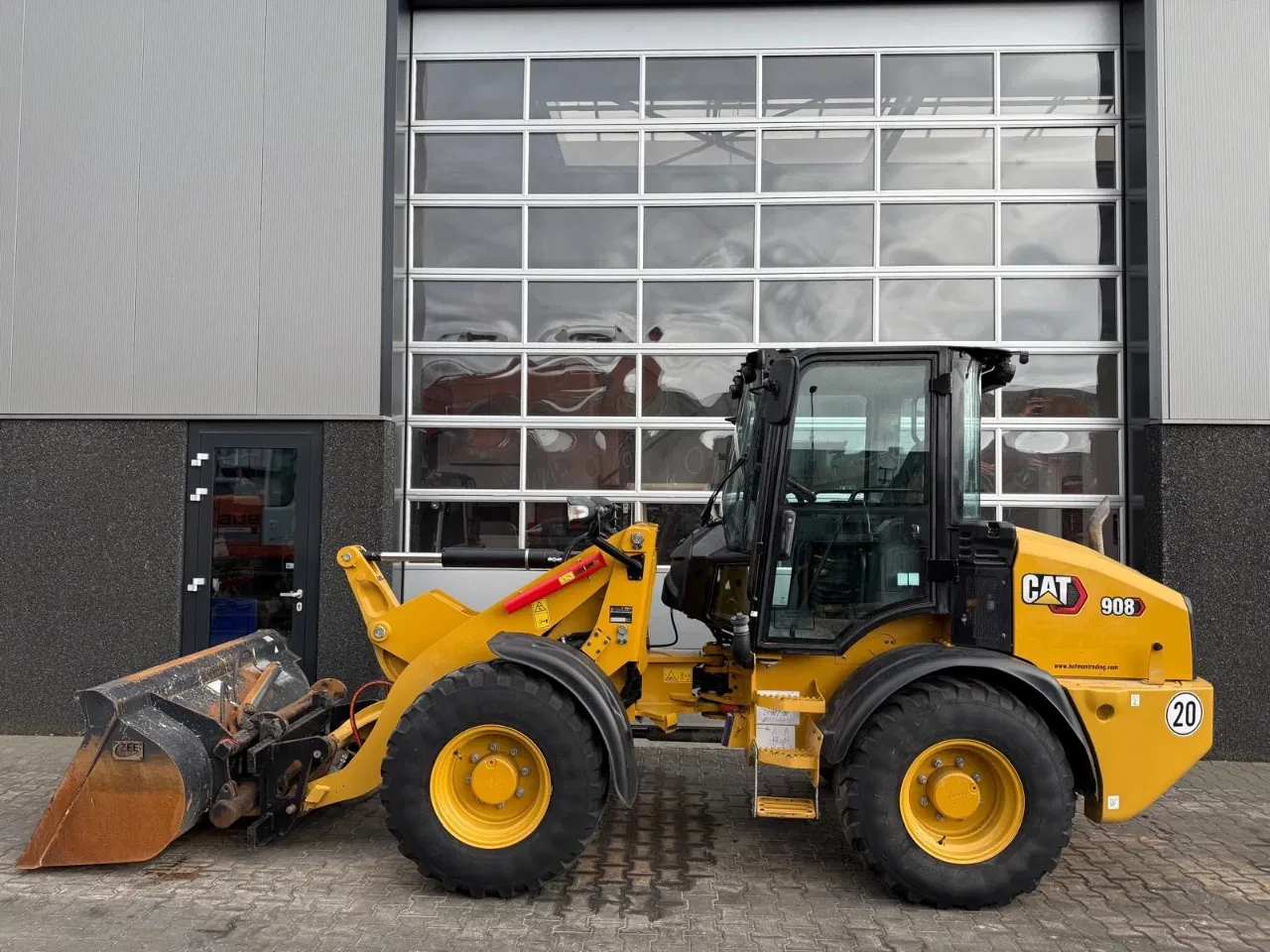 Caterpillar 908 leasen