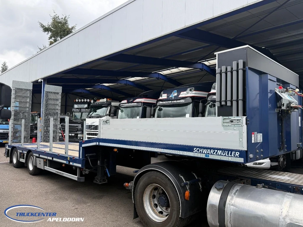 Schwarzmuller F-SERIE 1060 cm, Rampen, Lier, gestuurde naloopas, Nieuwstaat TC11397 leasen