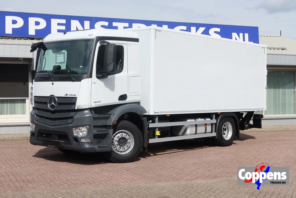 Mercedes-Benz Actros 963-0-A leasen