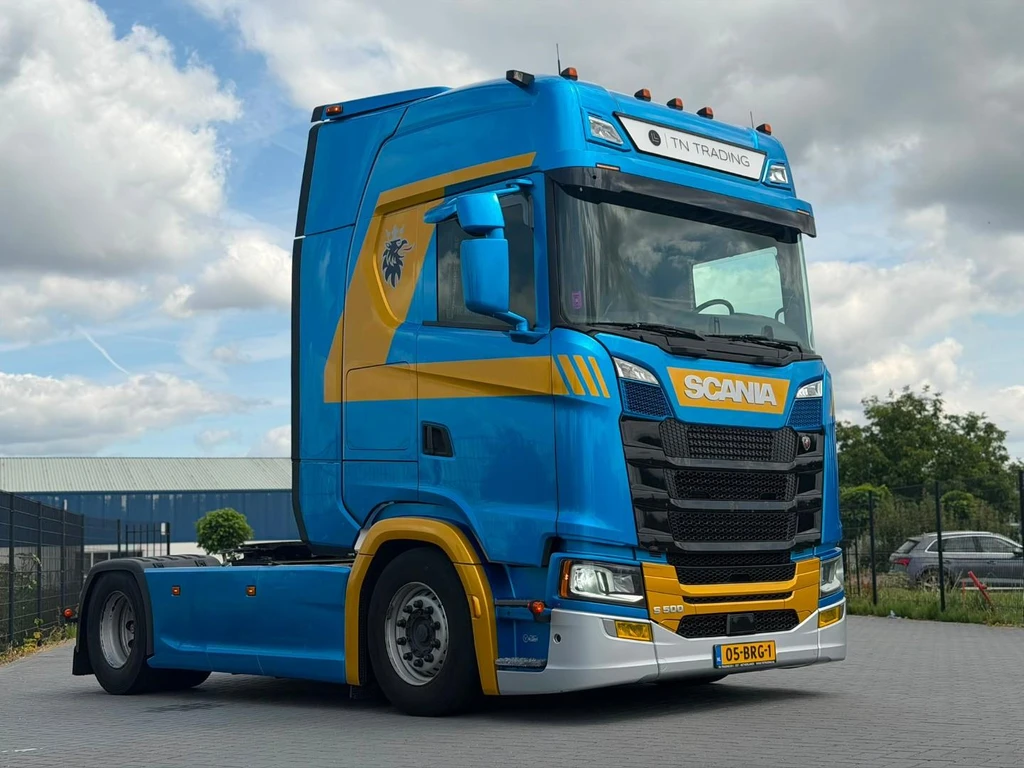 Scania S500 VOLLUCHT, SHOW INTERIEUR, RETARDER, 2 TANKS. VOL SPOILER. leasen
