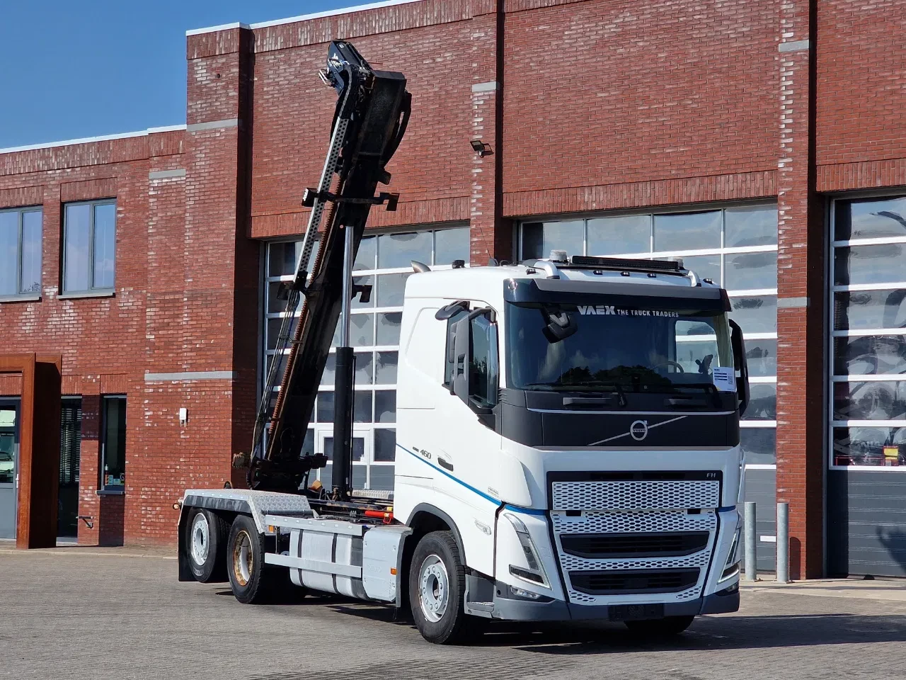 Volvo FH 13.460 6x2 - JOAB Hookmaster / Hooklift - 4.60 WB - Full air - Like new leasen