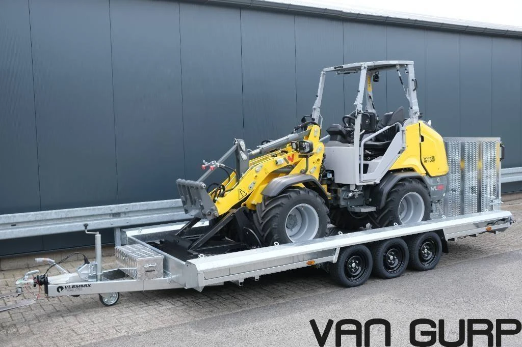 Neuson WL28 + Machinetransporter shovel (1390, G2700) leasen