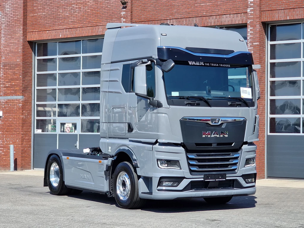 MAN TGX 18.520 GX - D30 - Retarder - Full air - Night clima - Navi - 2x tank leasen