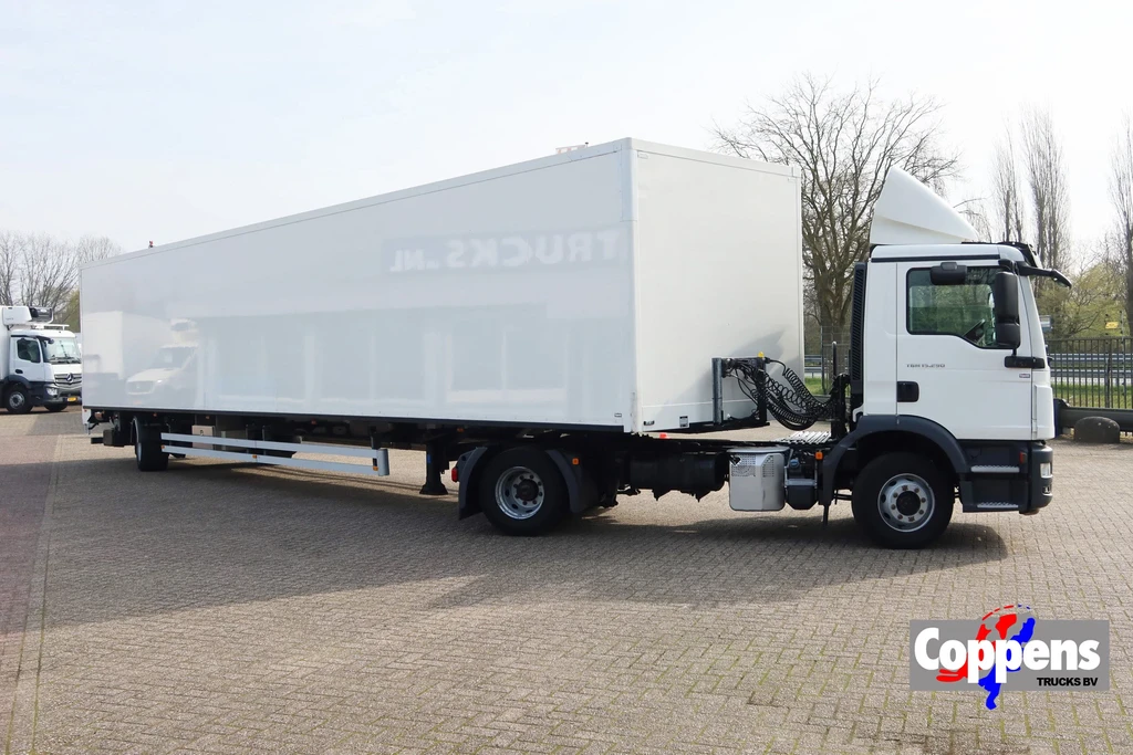 HEIWO TGM Heiwo city trailer geïsoleerd + Dhollandia 2000 KG klep leasen