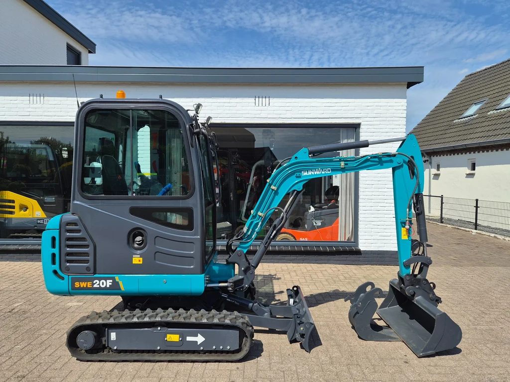 Sunward Nieuwe swe20f sunward 2025 5 draaiuren leasen