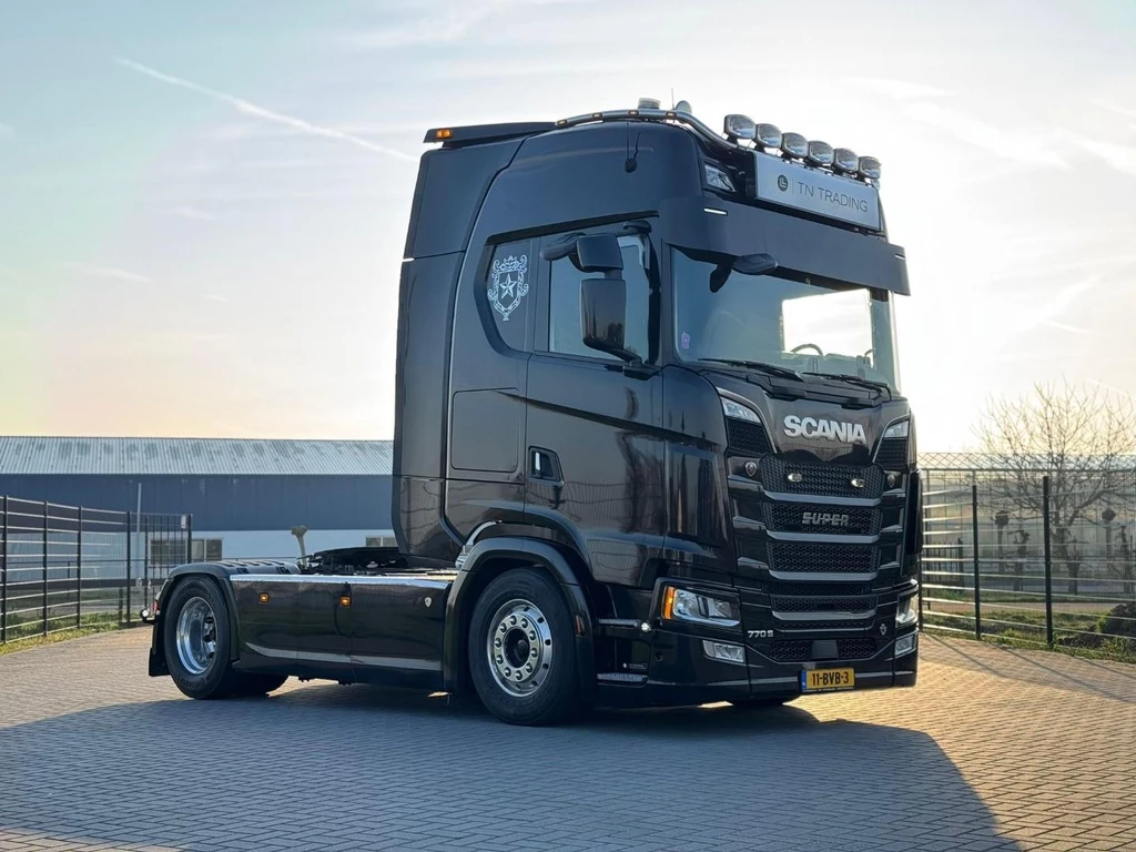 Scania S770 RETARDER, LEREN STOELEN, ALCOA, VOLLUCHT, 2X TANK, TOP. leasen