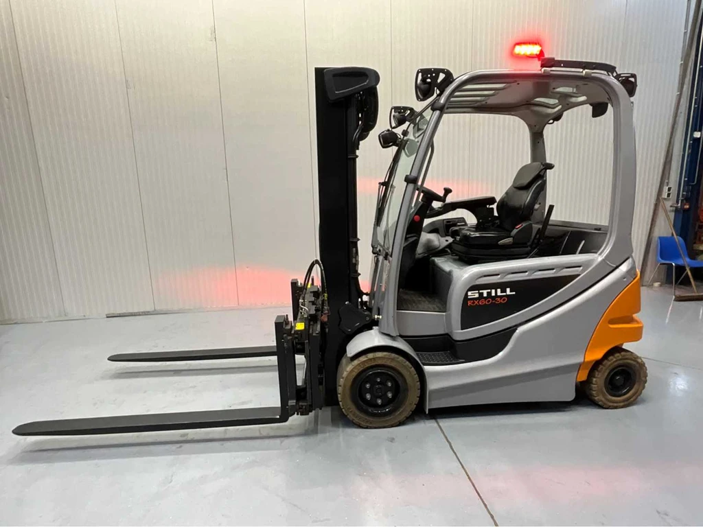 Still RX60-30 Triplex - Vorkensteller - Freelift - Sideshift leasen