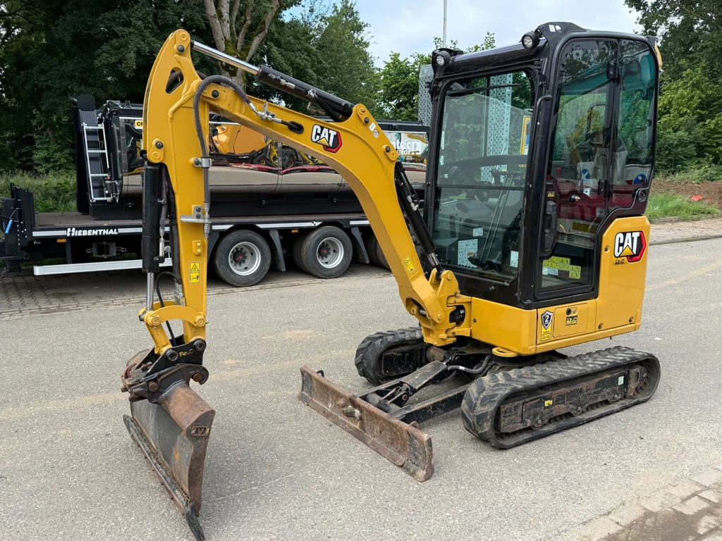 Caterpillar 301.8NG leasen