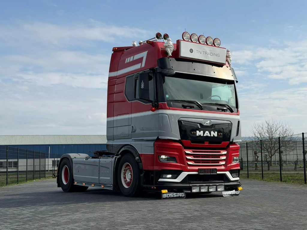 MAN TGX 18.510 VOLLUCHT, 2 WEG HYDRAULIEK, PTO, 8500KG VOORAS, RETARDER, SHOWTRUCK. leasen