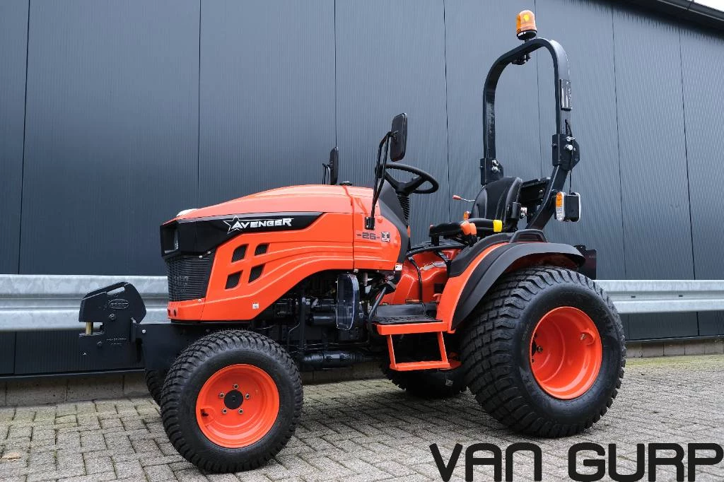 Avenger 26 - Mini Tractor leasen