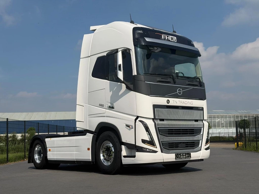 Volvo FH16.550 XL, 2 TANKS, LEER, ALCOAS. leasen