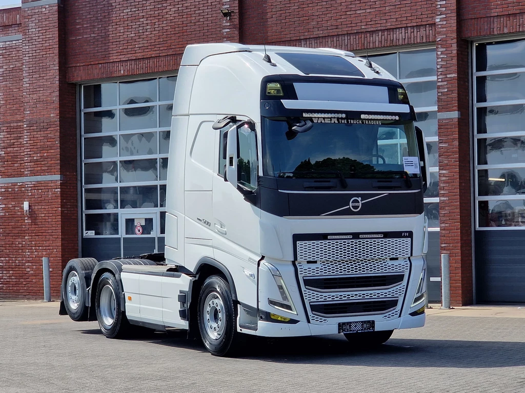 Volvo FH 13.500 Globetrotter XL 6x2 - Retarder - Full air - Leather - Camera leasen