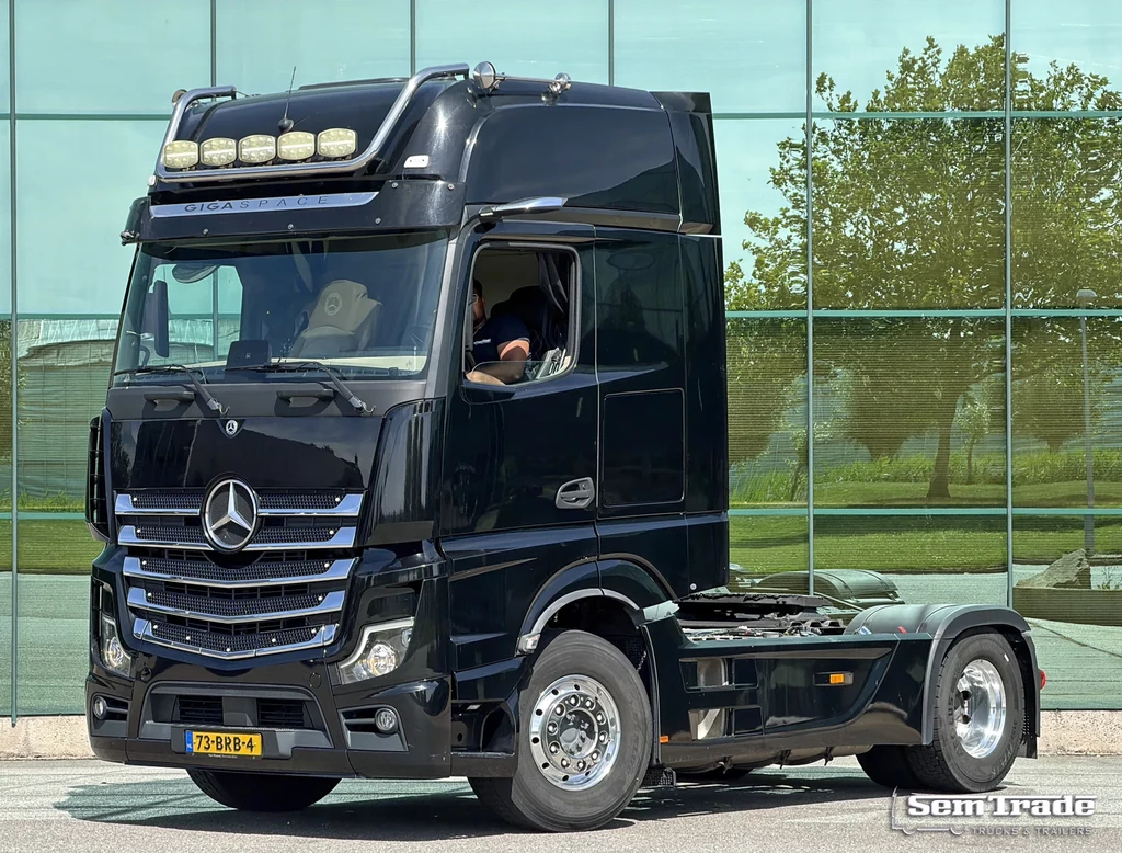 Mercedes-Benz Actros 1943 GIGA SPACE ONLY 361.000 KM SUPER CONDITION NL TRUCK leasen