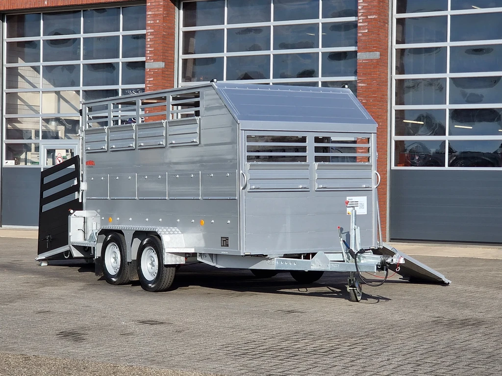 Finkl VAT 3.5T Livestock trailer - 7.07M2 - NEW - leasen