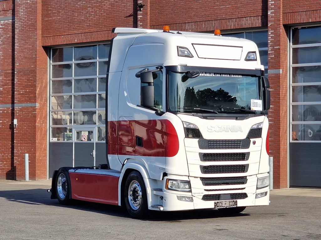 Scania S S540 NGS Highline 4x2 - Low deck - Retarder - Custom interior - Night clima - Full air - Led - Navi leasen