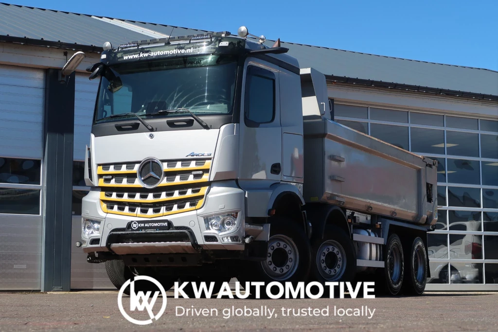 Mercedes-Benz Arocs 3258 8X4/ RETARDER/ DIGITAL/ leasen