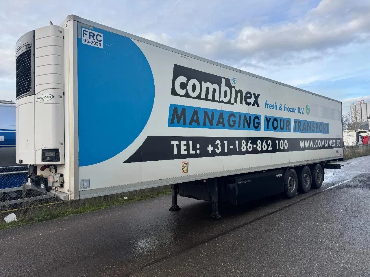 Kögel S24 4 CARRIER VECTOR 1550 TÜV TILL 06-2026 RHT20404 leasen