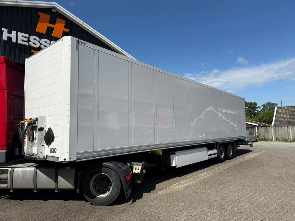 Schmitz Cargobull SCB S*2 Iso Koffer 2500KG LBW Palletkist APK 01-2027 leasen