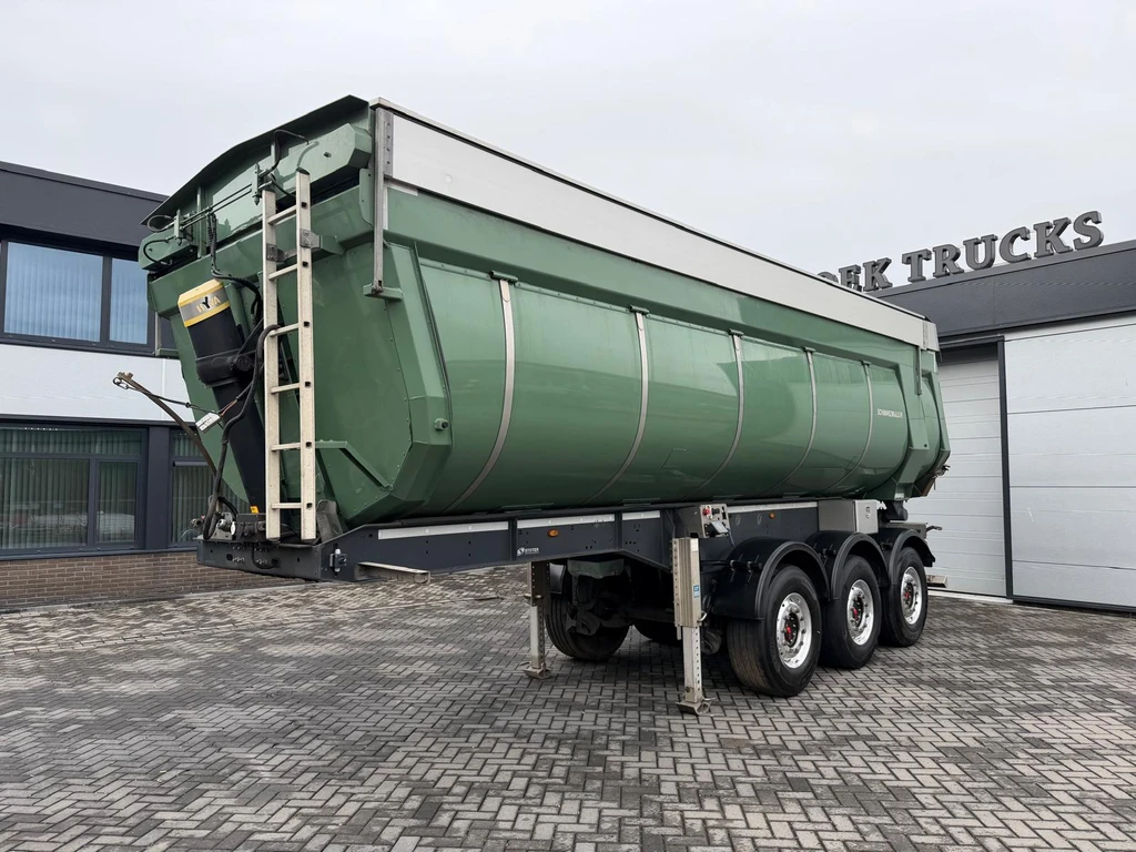 Schwarzmüller K-SERIE SK | 2015 | ALU Top covers | Isolated | Alcoa Wheels leasen