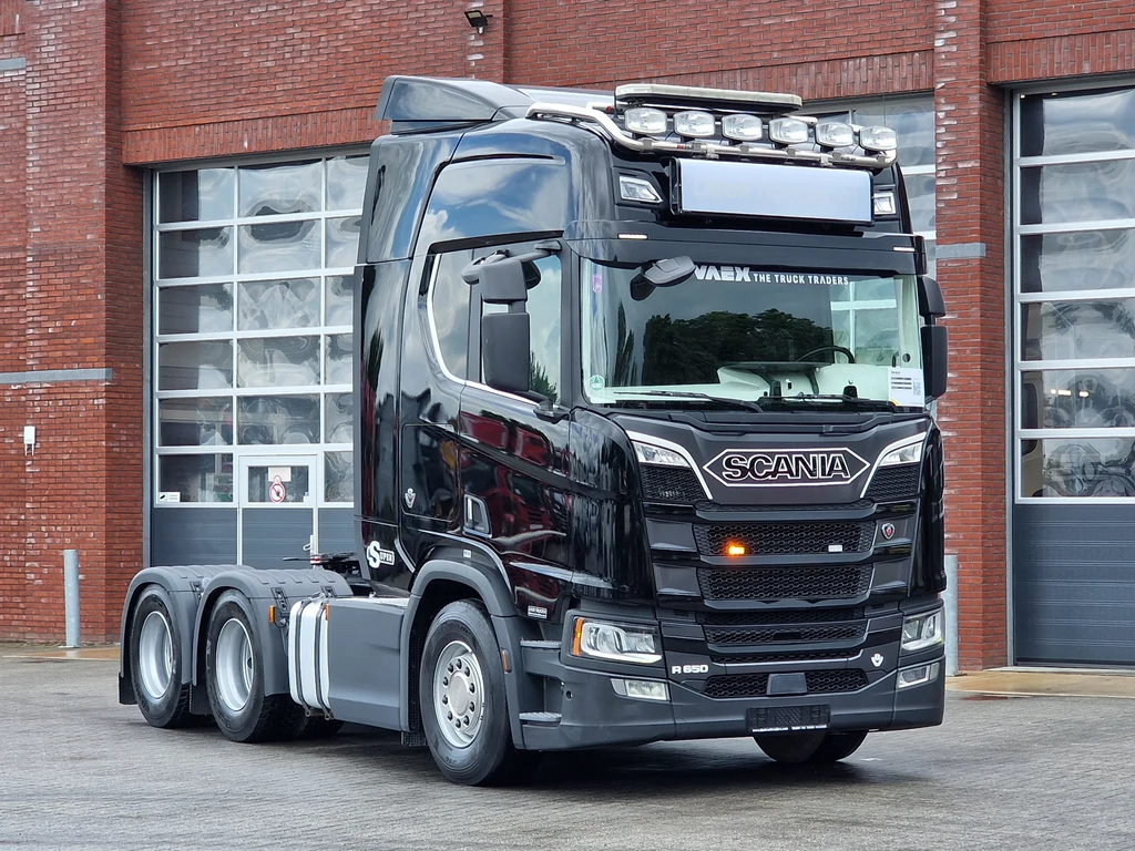 Scania R R650 V8 NGS Highline 6x4 - Manual gearbox with retarder - Full air - 2x tank leasen