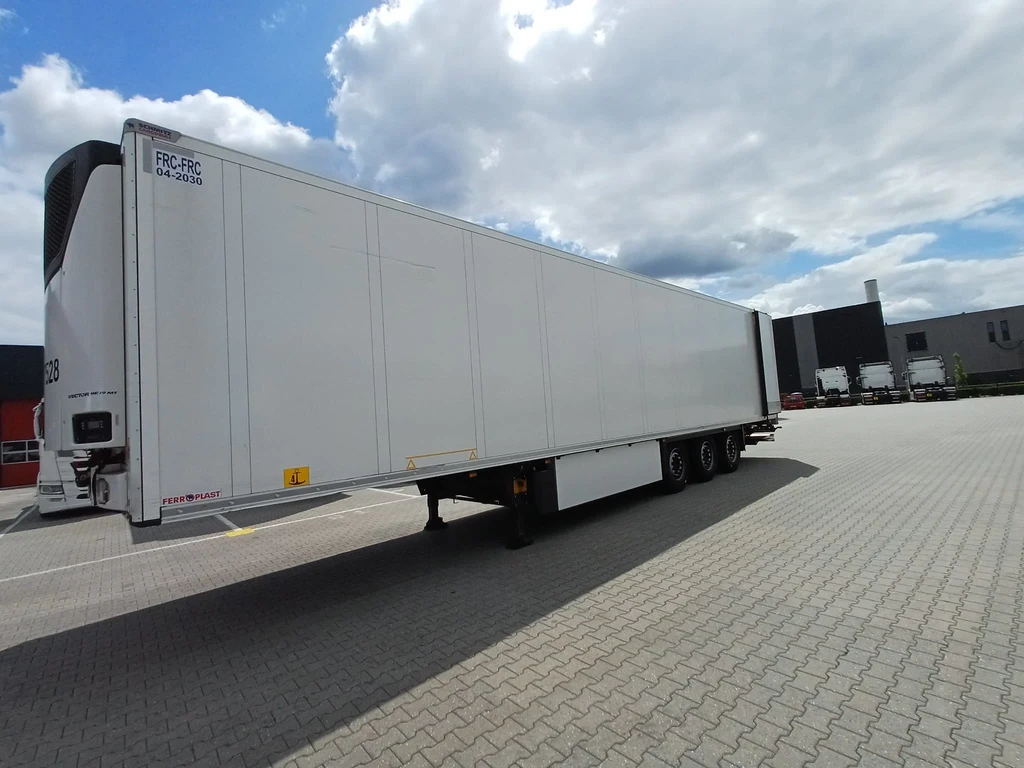 Schmitz Cargobull Carrier Vector HE19MT Multi Temp 2T Laadklep Liftas leasen