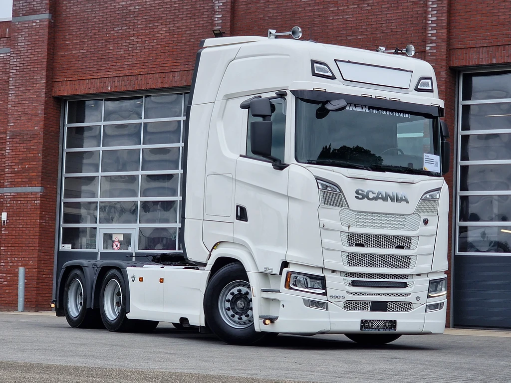 Scania S 590S V8 NGS 6X4 - retarder - full air - leather - WB 315 - frigo leasen