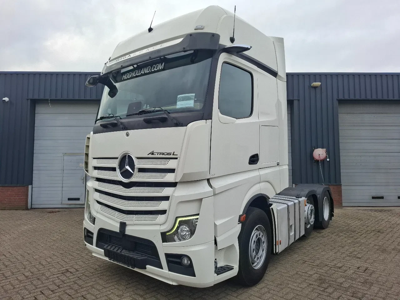 Mercedes-Benz Actros 2545 GIGASPACE 6X2 10815 leasen