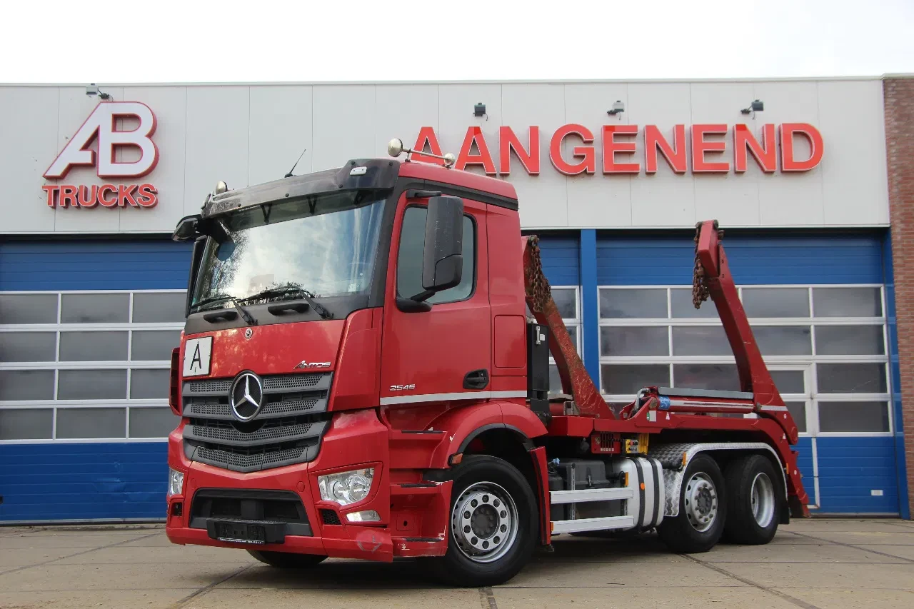 Mercedes-Benz Antos 2545 - 218 TKM - 6x2 - SKIP LOADER PALFINGER - RETARDER - LED LIGHTS leasen