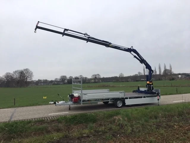 Hulco Medax 3.5 ton en Amco Veba 903 kraan leasen