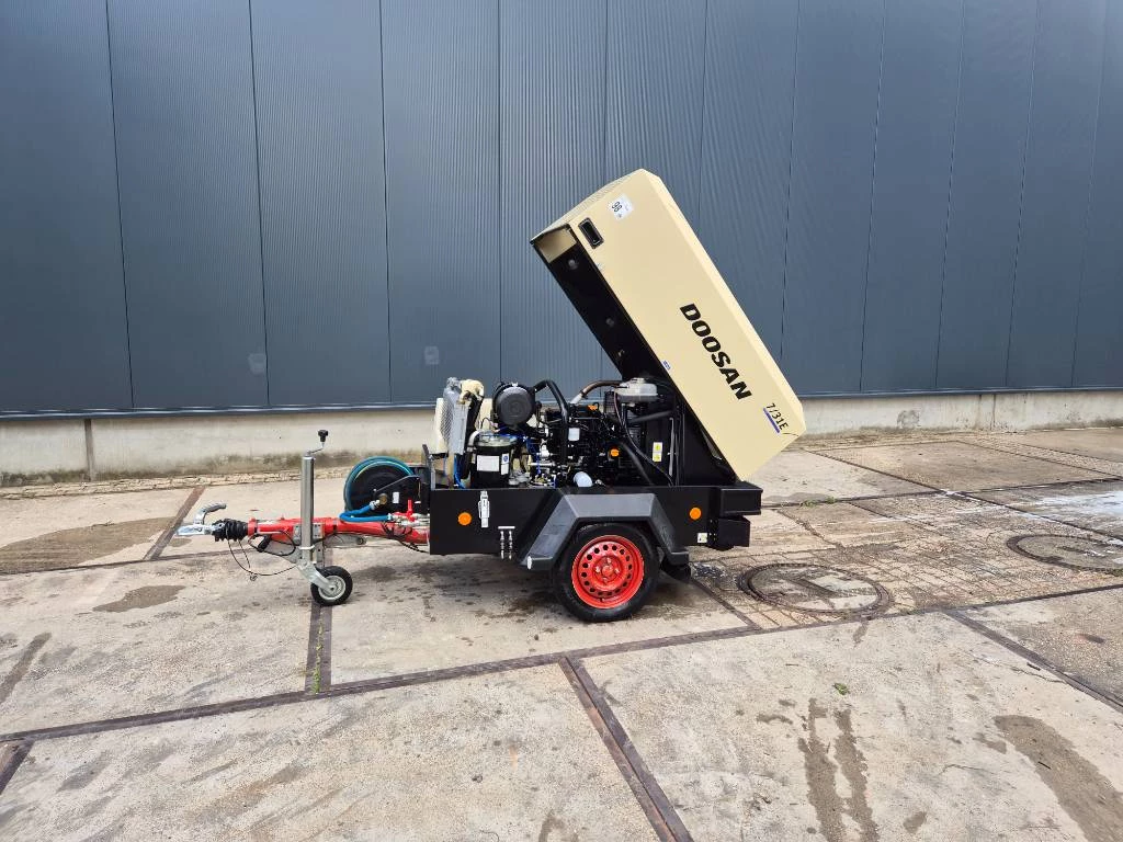 Doosan 7/31 E leasen