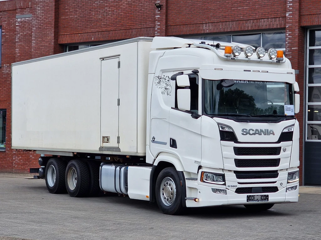 Scania R R580 V8 NGS 6x4 chassis - Retarder - 4.75 WB - Full air - Leather - Led - Navi leasen