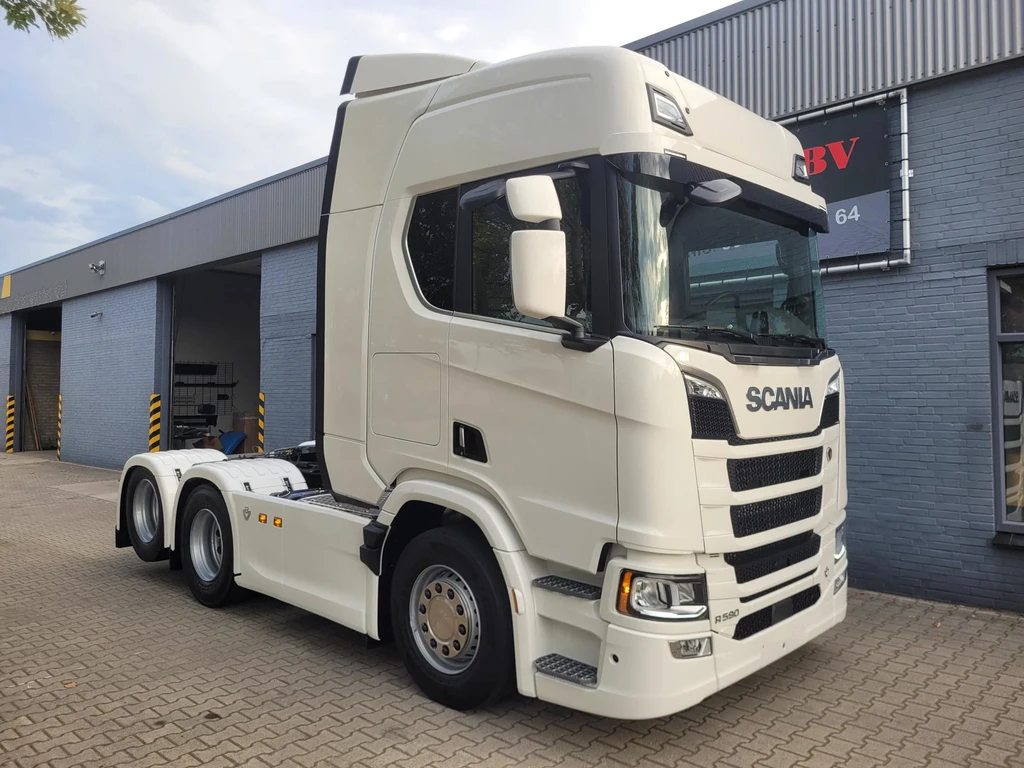 Scania R R590 V8 NGS New A6X2NB full air retader Pto prep 295wb leasen