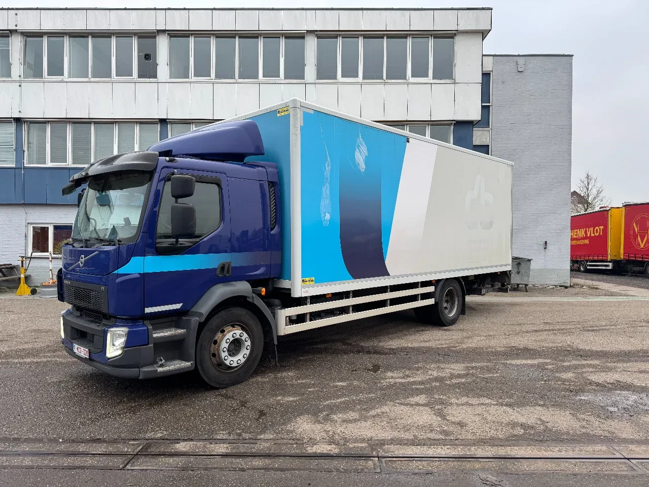 Volvo FL 250 4X2 CARGO LOCK DHOLLANDIA 1500 KG leasen