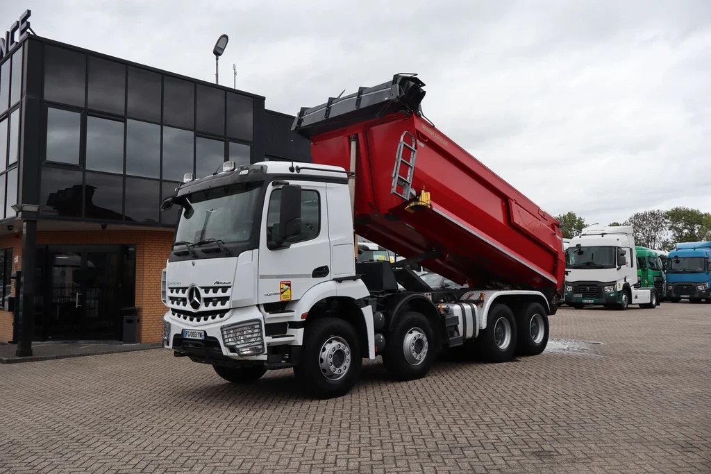 Mercedes-Benz Arocs 3246 * 8x4 * leasen